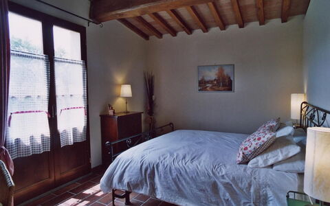 Podere della Madonna Villa: Meubilair, Muur, Slaapkamer, Bed, Hout, Interieur Ontwerp, Flooring, Verdieping, Laken, Bedding