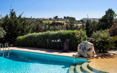 Villa dello Zingaro: Blauw, Zwembad, Toevlucht, Tuin, Eco Hotel, Landscaping, Schaduw, Backyard, Waterpartij