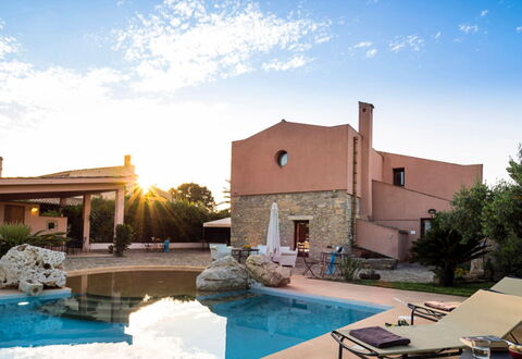 Villa dello Zingaro: Zwembad, Toevlucht, Landgoed, Waterpartij, Hacienda, Villa, Eco Hotel, Landscaping, Thermae, Herenhuis