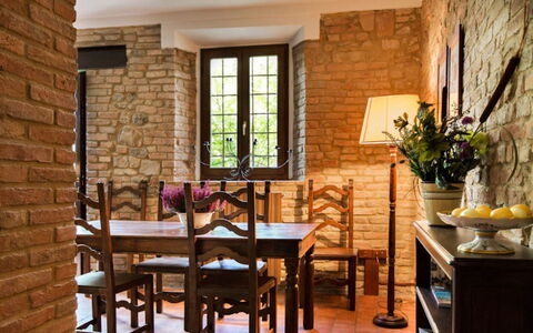 Cascina Arcangelo: Meubilair, Interieur Ontwerp, Muur, Flooring, Tafel, Stoel, Hout, Keuken En Eettafel, Eetkamer, Plafond