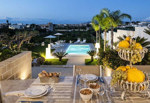 Villa della Laguna: Zwembad, Toevlucht, Eco Hotel, Buitenmeubels, Landscaping, Binnenplaats, Tuin, Hacienda, Landgoed, Villa