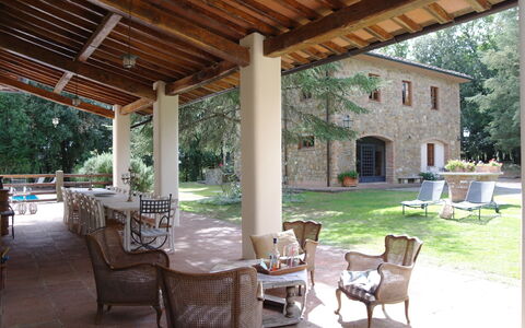 Villa Antonella: Hout, Meubilair, Schaduw, Tuin, Veranda, Landgoed, Kolom, Hacienda, Outdoor Structuur, Backyard