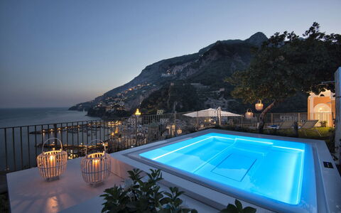 Villa Limoncello: Zwembad, Meubilair, Toevlucht, Interieur Ontwerp, Eco Hotel, Hotel, Vrije Tijd, Stoel, Villa, Badplaats