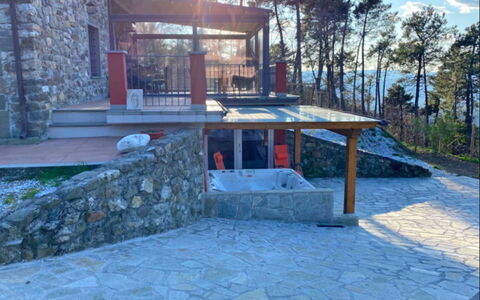 Villa Sarzana: Samengesteld Materiaal, Flagstone, Beton, Schaduw, Stenen Muur, Zwembad, Cobblestone, Trap, Backyard, Tegel