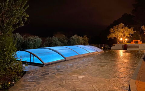 Villa Sarzana: Blauw, Zwembad, Samengesteld Materiaal, Waterpartij, Landschap Verlichting, Ontwerp, Nacht, Toevlucht, Hotel, Eco Hotel