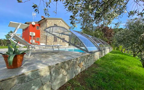 Villa Sarzana: Samengesteld Materiaal, Zwembad, Schaduw, Landscaping, Waterpartij, Eco Hotel, Villa, Backyard