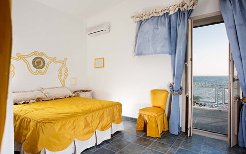 Villa Teresa: Blauw, Slaapkamer, Zee, Toevlucht, Bedding, Linens, Laken, Hotel, Oceaan, Bed