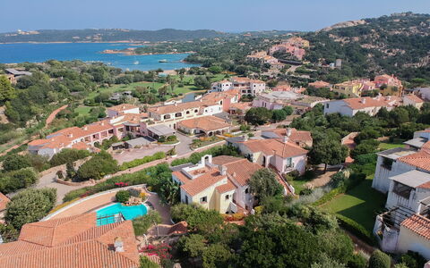 Porto Cervo Apartments Wifi And Ac: Huis, Woongebied, Kust, Zomer, Kust En Oceanic Landvormen, Landschap, Huis, Zee, Menselijke Nederzetting, Dorp