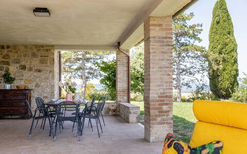 Poggio Padule: Meubilair, Stoel, Buitenmeubels, Schaduw, Bankstel, Beits, Veranda, Woonkamer, Landscaping
