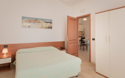 Le Fontane Apartments In Villasimius: Interieur Ontwerp, Meubilair, Verdieping, Flooring, Plafond, Kamer, Slaapkamer, Bed, Appartement, Stoel