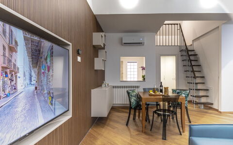 Suite Trastevere: Interieur Ontwerp, Flooring, Plafond, Meubilair, Verdieping, Verlichting, Appartement, Kamer, Bankstel, Woonkamer