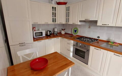 Casa Annalù With Garden, Wifi, Bogliasco: Meubilair, Flooring, Keuken, Hout, Cabinetry, Interieur Ontwerp, Countertop, Verdieping, Major Appliance, Toestel Van De Keuken