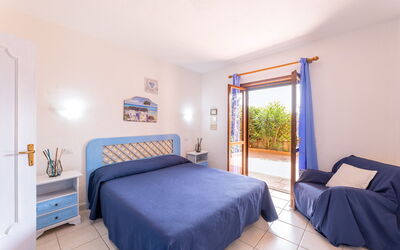 Appartamento Rombo: Meubilair, Appartement, Toevlucht, Stoel, Slaapkamer, Hotel, Bed, Villa, Bedding, Bed Frame