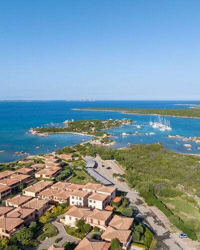 Golfo Aranci Apartments With Ac: Vogelperspectief, Kust En Oceanic Landvormen, Kust, Luchtfotografie, Zee, Oceaan, Baai, Jachthaven, Kust