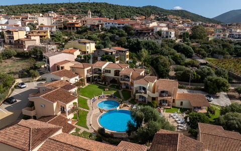 Apartment Sardinia Seaside Ac And Wifi: Toevlucht, Zwembad, Badplaats, Villa
