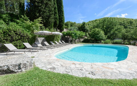 Villa Poggio La Croce: Zwembad, Buitenmeubels, Meubilair, Schaduw, Toevlucht, Tuin, Landscaping, Backyard, Buitentafel, Eco Hotel
