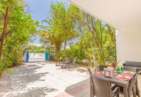 Villa Asami: Schaduw, Tuin, Landscaping, Eco Hotel, Tropen, Buitenmeubels, Toevlucht, Gang