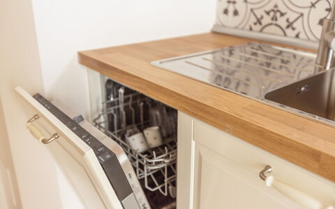 Dimora Storica: Keuken, Countertop, Hout, Interieur Ontwerp, Flooring, Cabinetry, Toestel Van De Keuken, Major Appliance, Verdieping, Huis