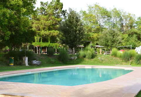 Appartamento Bellosguardo, Wifi, Near Perugia: Zwembad, Boom, Toevlucht, Schaduw, Tuin, Buitenmeubels, Vrije Tijd, Backyard, Landscaping, Waterpartij