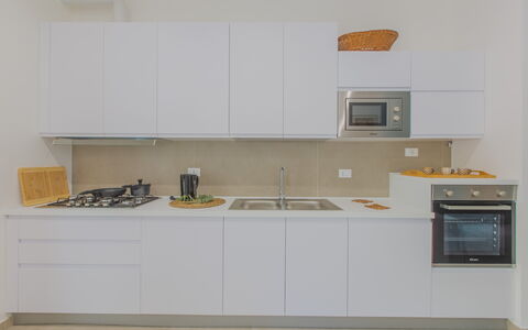 Casa Nonna Netta: Keuken, Toestel Van De Keuken, Countertop, Major Appliance, Interieur Ontwerp, Hout, Cabinetry, Flooring, Fornuis, Fornuis