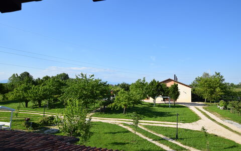 Silea Apartments, Pool, Garden, Treviso: Lucht, Boom, Gras, Woongebied, Plain, Landelijk Gebied, Land Lot, Menselijke Nederzetting, Gazon