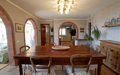 Villa Corsanico: Meubilair, Interieur Ontwerp, Muur, Flooring, Hout, Tafel, Keuken En Eettafel, Eetkamer, Stoel, Verdieping