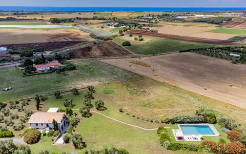 Villa Flaminia: Landschap, Vogelperspectief, Plain, Woongebied, Huis, Huis, Luchtfotografie, Landelijk Gebied, Land Lot, Landgoed