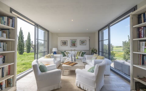 Villa Flaminia: Meubilair, Interieur Ontwerp, Huis, Bankstel, Land Lot, Woonkamer, Stoel, Plafond, Landgoed