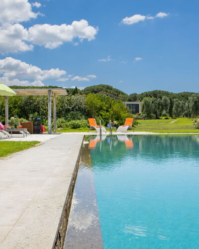 Villa Flaminia: Blauw, Zwembad, Toevlucht, Tuin, Vrije Tijd, Gazon, Landscaping, Buitenmeubels, Thermae, Eco Hotel