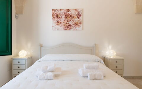 Villa Prestige: Interieur Ontwerp, Plafond, Verdieping, Slaapkamer, Meubilair, Bed, Kamer, Bed Frame, Appartement, Bedding