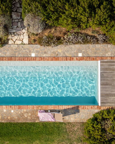 Villa Olivo: Blauw, Water, Zwembad, Samengesteld Materiaal, Waterpartij, Toevlucht, Schaduw, Landscaping, Eco Hotel