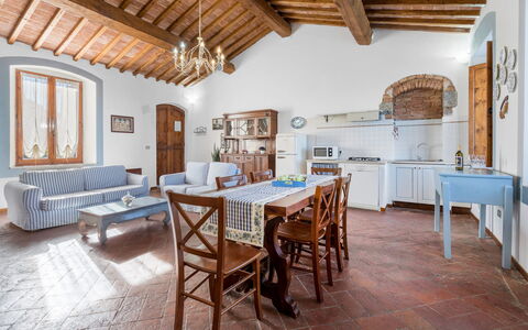 Agriturismo Agresto Apartments And Cottage, Pool,: Meubilair, Huis, Flooring, Tafel, Interieur Ontwerp, Stoel, Verdieping, Keuken En Eettafel, Eetkamer, Kamer