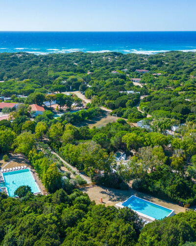 Camping Baia Paradiso: Bergketen, Heuvel, Huis, Dak, Heuvel Station, Vallei, Dorp, Verblijf, Alpen, Ridge