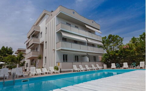 Marconi Seaside Residence, Pool, Wifi, Abruzzo: Appartement, Condominium, Balkon, Hotel, Villa