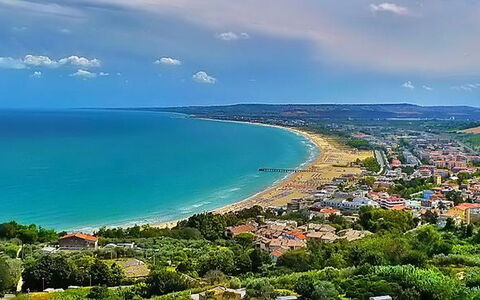 Marconi Seaside Residence, Pool, Wifi, Abruzzo: Blauw, Zwemwater, Kust, Horizon, Kust En Oceanic Landvormen, Zee, Strand, Oceaan, Kust, Baai