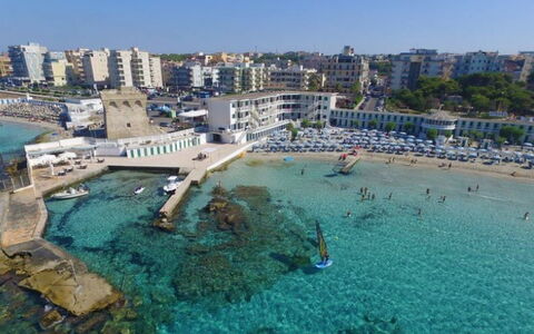 Vico Apartment Balcony, Gallipoli: Zee, Kust En Oceanic Landvormen, Kust, Strand, Kust, Toevlucht, Condominium, Oceaan, Watercraft, Boot