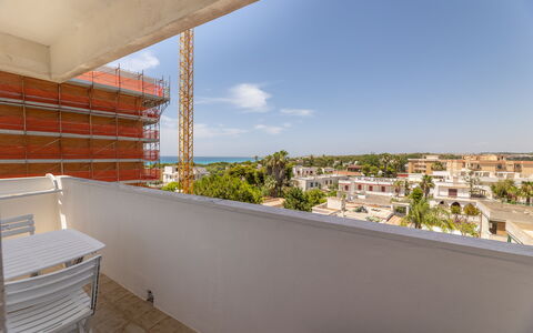 Sea View Apartment, Ac Gallipoli: Appartement, Balkon, Schaduw, Hotel