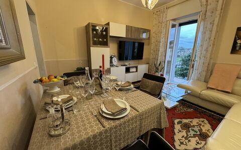 Sto Bene Qua: Interieur Ontwerp, Flooring, Meubilair, Verdieping, Kamer, Plafond, Stoel, Appartement, Keuken En Eettafel, Eetkamer