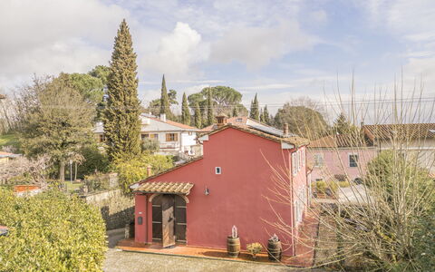 Casa Michela Casalguidi, Garden, Wifi: Boom, Muur, Huis, Struik, Huis, Woongebied, Dak, Verblijf, Land Lot