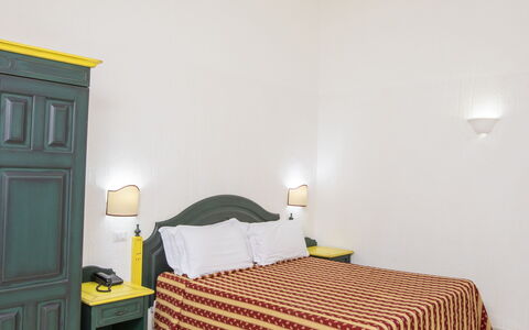 Nature & Country Resort Near The sea: Meubilair, Flooring, Verdieping, Interieur Ontwerp, Plafond, Kamer, Slaapkamer, Bed Frame, Bed, Appartement