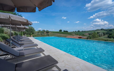 Belmonte Spereto Apartment With Pool, Montaione: Blauw, Zwembad, Buitenmeubels, Ligstoel, Thermae, Reflecting Pool, Toevlucht, Eco Hotel, Waterpartij, Villa