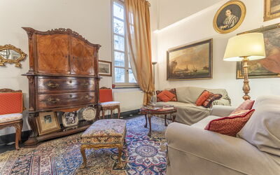 Portello Square Lux Apartment Genova: Meubilair, Interieur Ontwerp, Flooring, Verdieping, Kamer, Woonkamer, Fotolijst, Appartement, Gieten, Bankstel