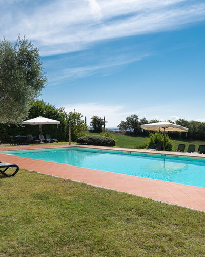 Green Hill Apartment In Tuscan Countryside: Landgoed, Zwembad, Hacienda, Landscaping, Toevlucht, Plantage, Eco Hotel, Villa, Boerderij