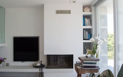 Villa Rosa Del Mare: Meubilair, Interieur Ontwerp, Flooring, Muur, Verdieping, Hout, Woonkamer, Plafond, Huis, Kamer