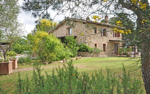 Capanna Al Lago: Huis, Huis, Verblijf, Boerderij, Landgoed, Tuin, Dorp, Landscaping, Villa, Backyard