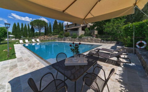 La Dimora del Chianti Dimora: Stunning Tuscan Vill: Zwembad, Buitenmeubels, Meubilair, Toevlucht, Flagstone, Tuin, Schaduw, Landscaping, Eco Hotel, Stoel