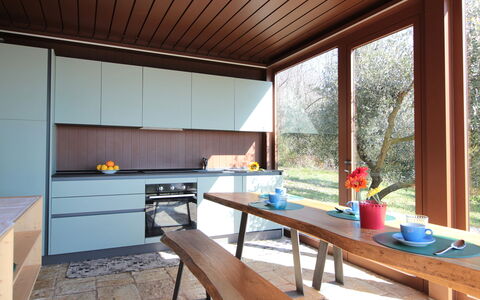 Villa Montello Pool, Jacuzzi, Ac, Wifi, Treviso: Interieur Ontwerp, Keuken, Meubilair, Hout, Countertop, Flooring, Plafond, Huis, Verdieping, Verlichting