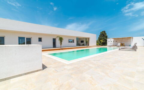 Villa Donnosanto a 5 Minuti Da Spiaggia. Ostuni 10: Beton, Ontwerp, Zwembad, Tegel