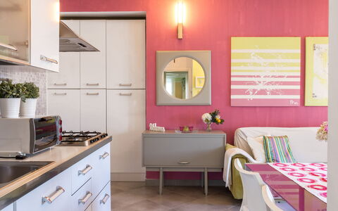 Suite Artemare: Meubilair, Interieur Ontwerp, Keuken, Roze, Verlichting, Kamer, Huis, Flooring, Tafel, Lichte Inrichting