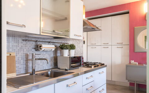 Suite Artemare: Keuken, Toestel Van De Keuken, Countertop, Cabinetry, Major Appliance, Interieur Ontwerp, Gootsteen, Meubilair, Wastafel, Huishoudapparatuur